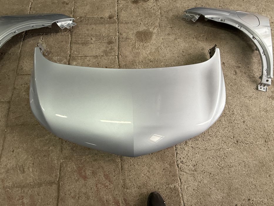Капот в сборе Chevrolet Bolt EV 2017-2021 цвет 134B