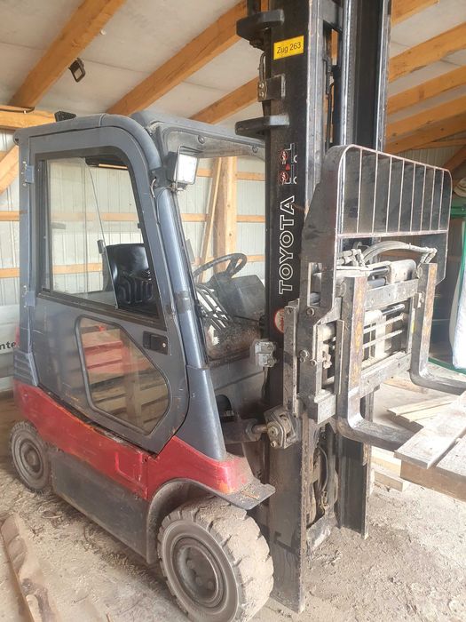 Wózek widłowy 2.5 tony