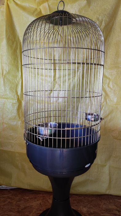 Большая клетка для птиц