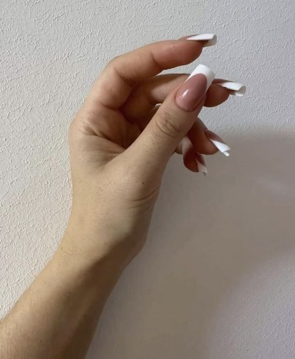 Манікюр, нарощення, педикюр