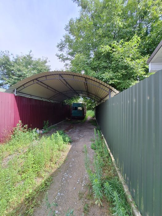 Продаю частину будинку  вул. Хрещатик