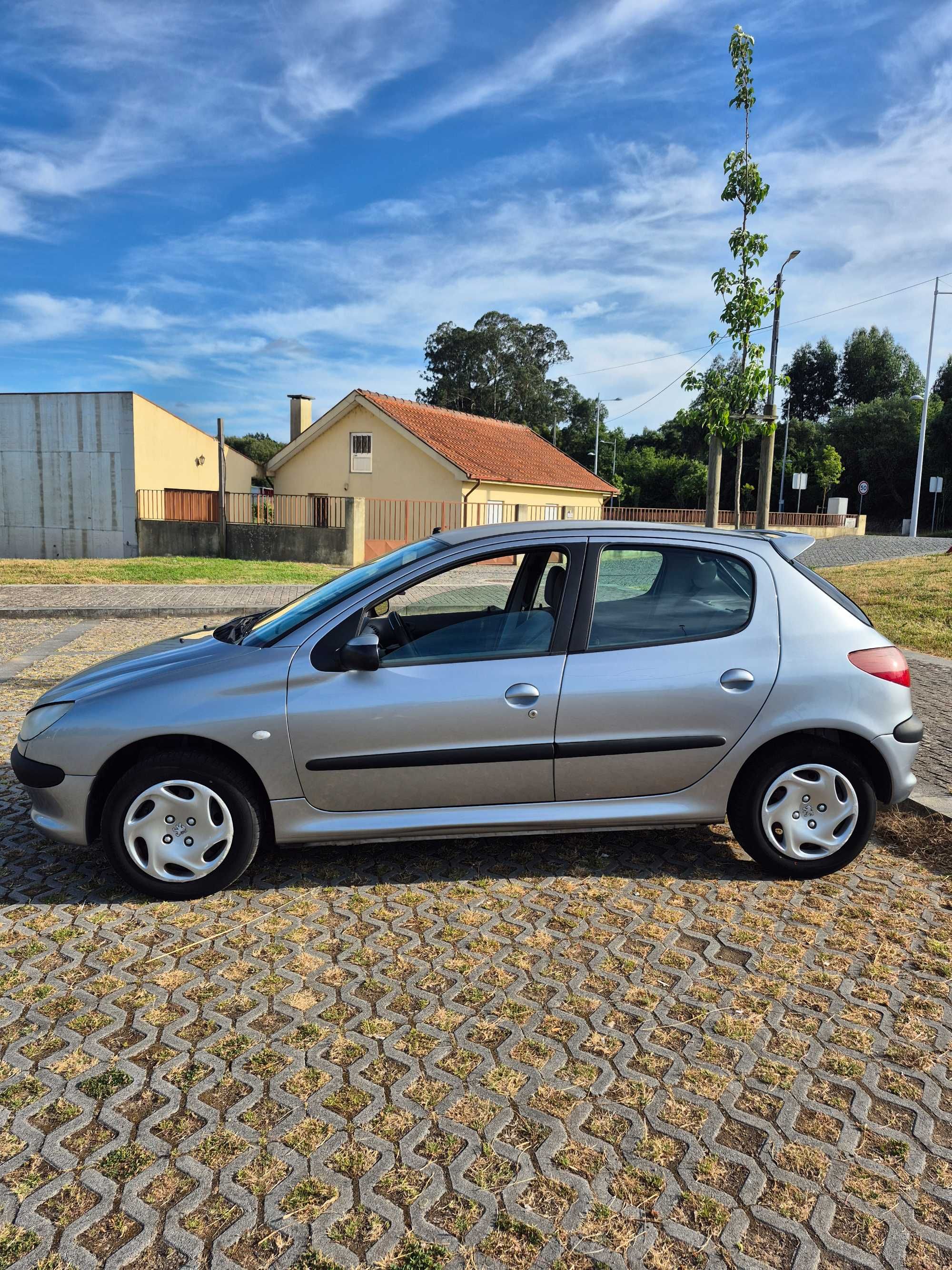 Peugeot 206 1.1 gasolina