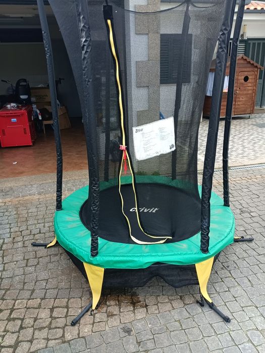 Trampolim de criança.