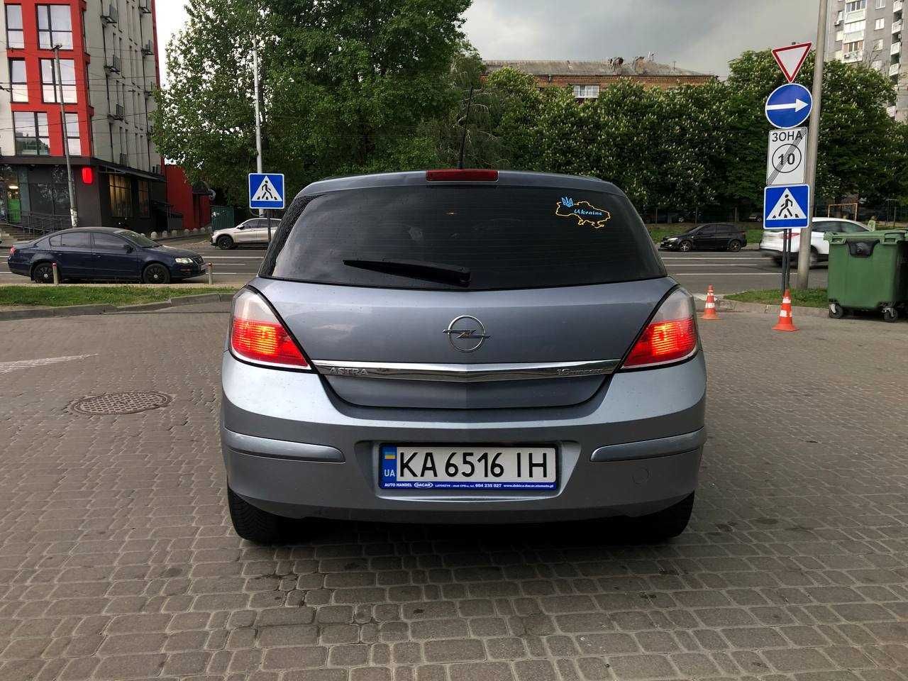 Opel Astra H 1.6 MT