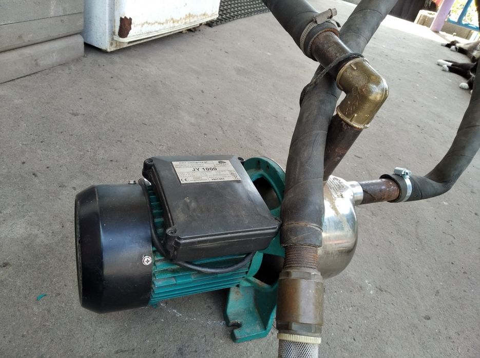 Насос з насосної станції.