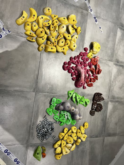 Uchwyty wspinaczkowe + struktury