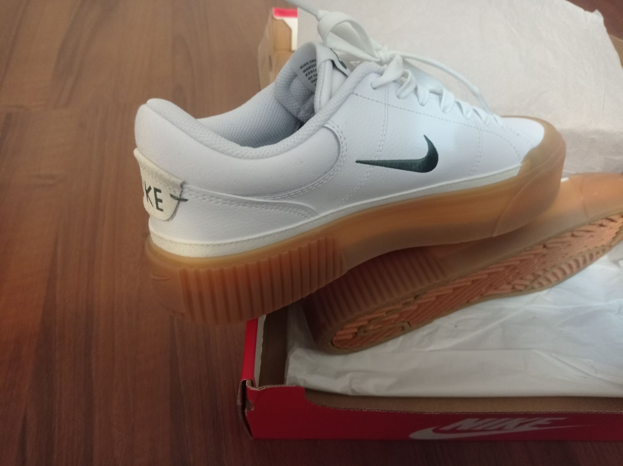 Кросівки оригінальні  NIKE