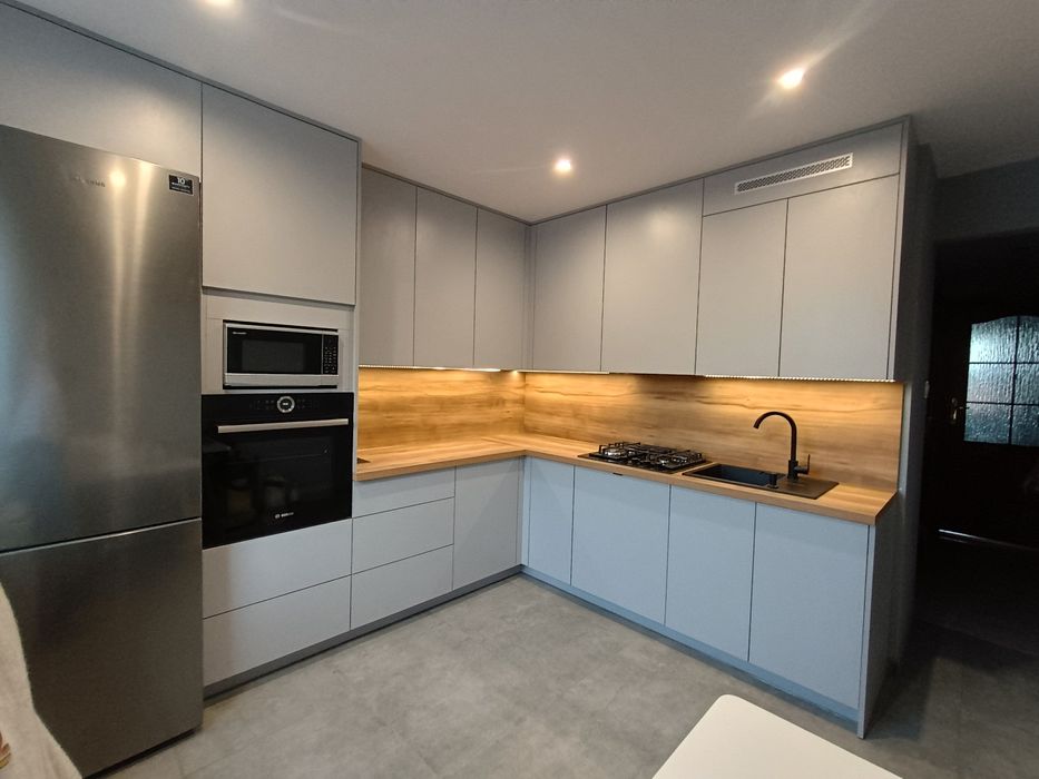 Meble kuchenne na wymiar, meble łazienkowe, meble z drewna, garderoby