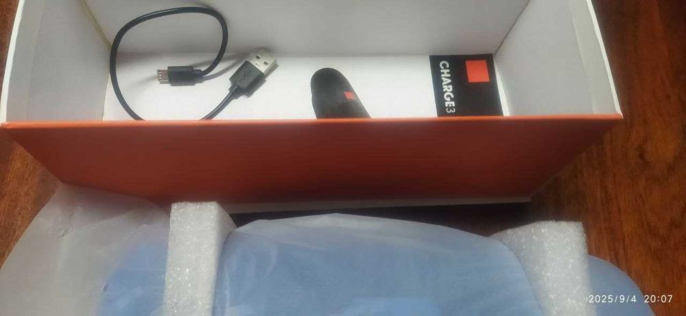 Терміново. Продам колонку jbl Charge 3