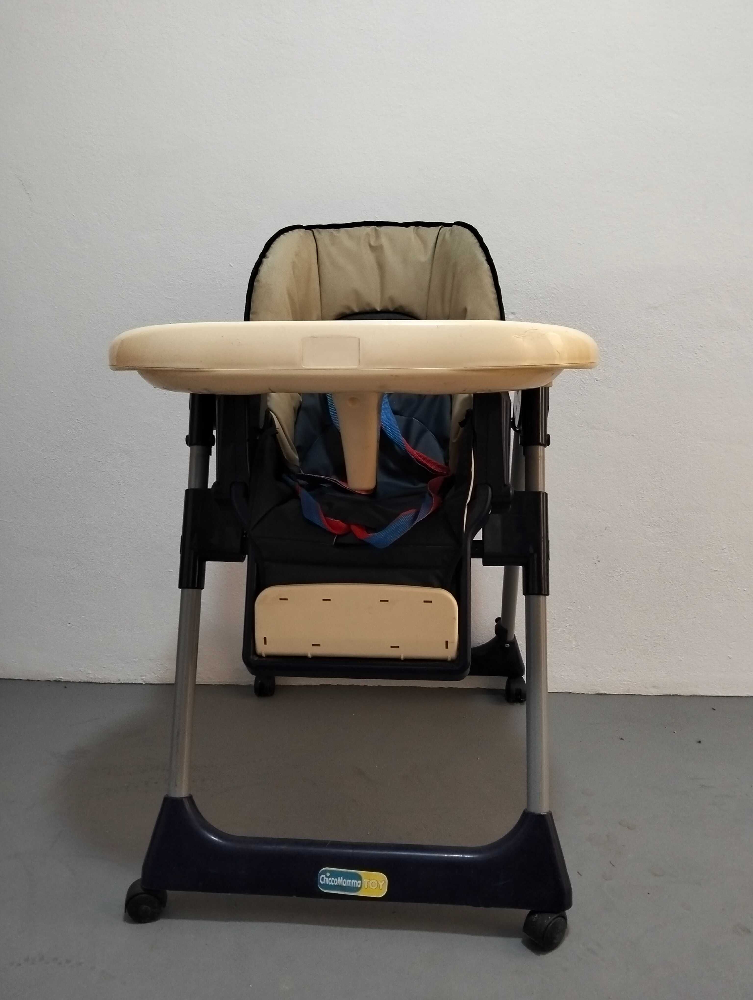 Cadeira de refeição para bebé