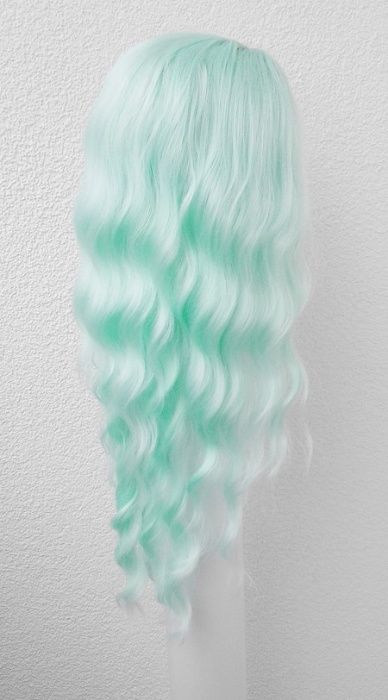 Miętowa zielona pastelowa peruka z przedziałkiem falowana wig cosplay