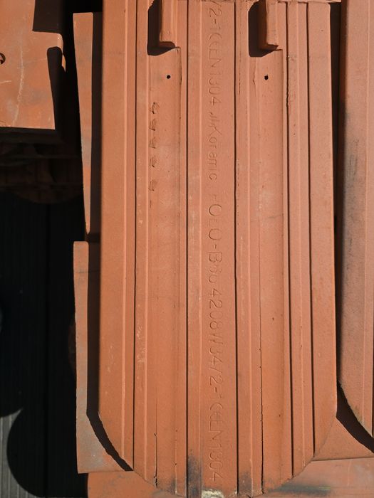 Dachówka karpiowka i 3szt gasior