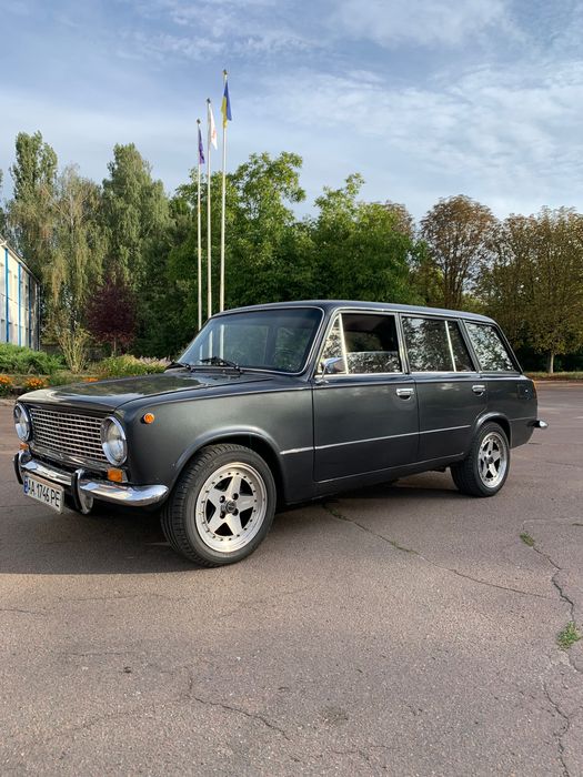 Ретро автомобиль Ваз 2102 1.5 16V Restomod