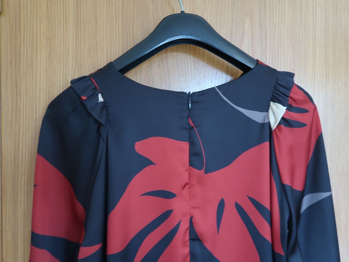 Vestido casual de manga comprida.