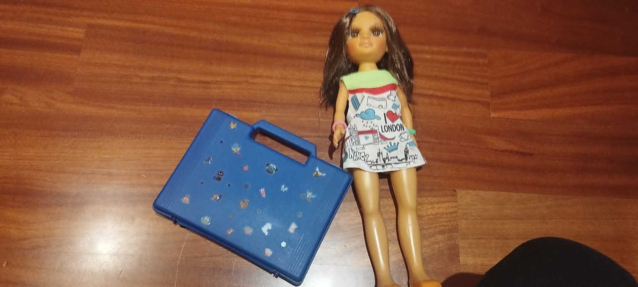 Boneca Nancy com acessórios