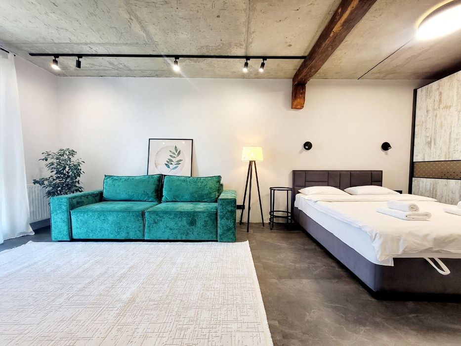 Нова квартира в подобовій оренді, вул. Стрийська