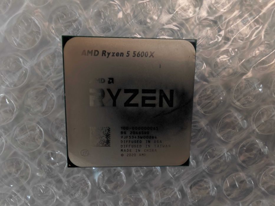 AMD Ryzen 5 5600X 3.7 GHz 6-Core Processador