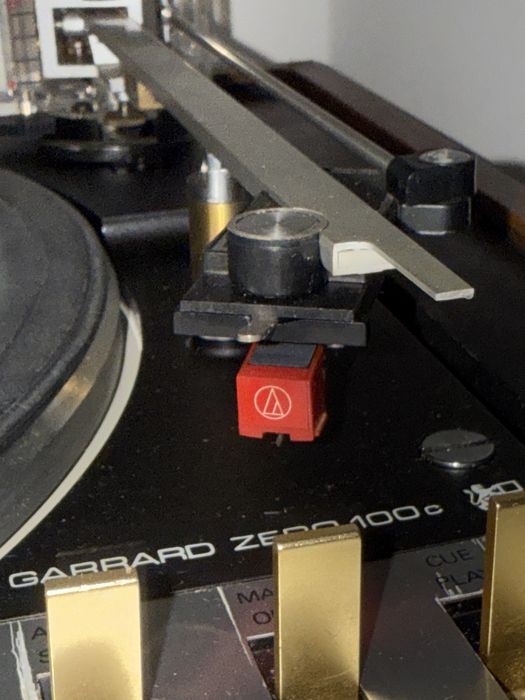Gira-Discos   GARRARD zero 100c