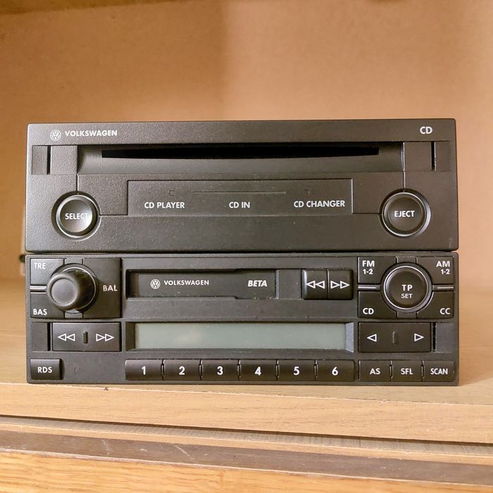 Продам оригинальные автомагнитолы VW 4-го поколения.