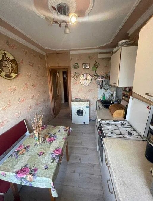 Продам 3 кімнатну квартиру просп Героїв, ж/м Победа-4