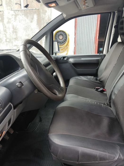 Automóveis comerciais usados