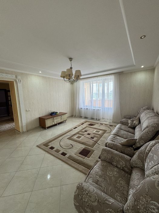 Продається 2к квартира в центрі міста