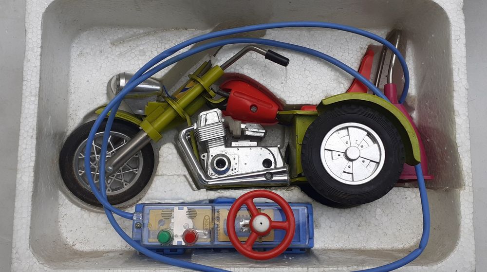 Brinquedo antigo japonês. Bandai