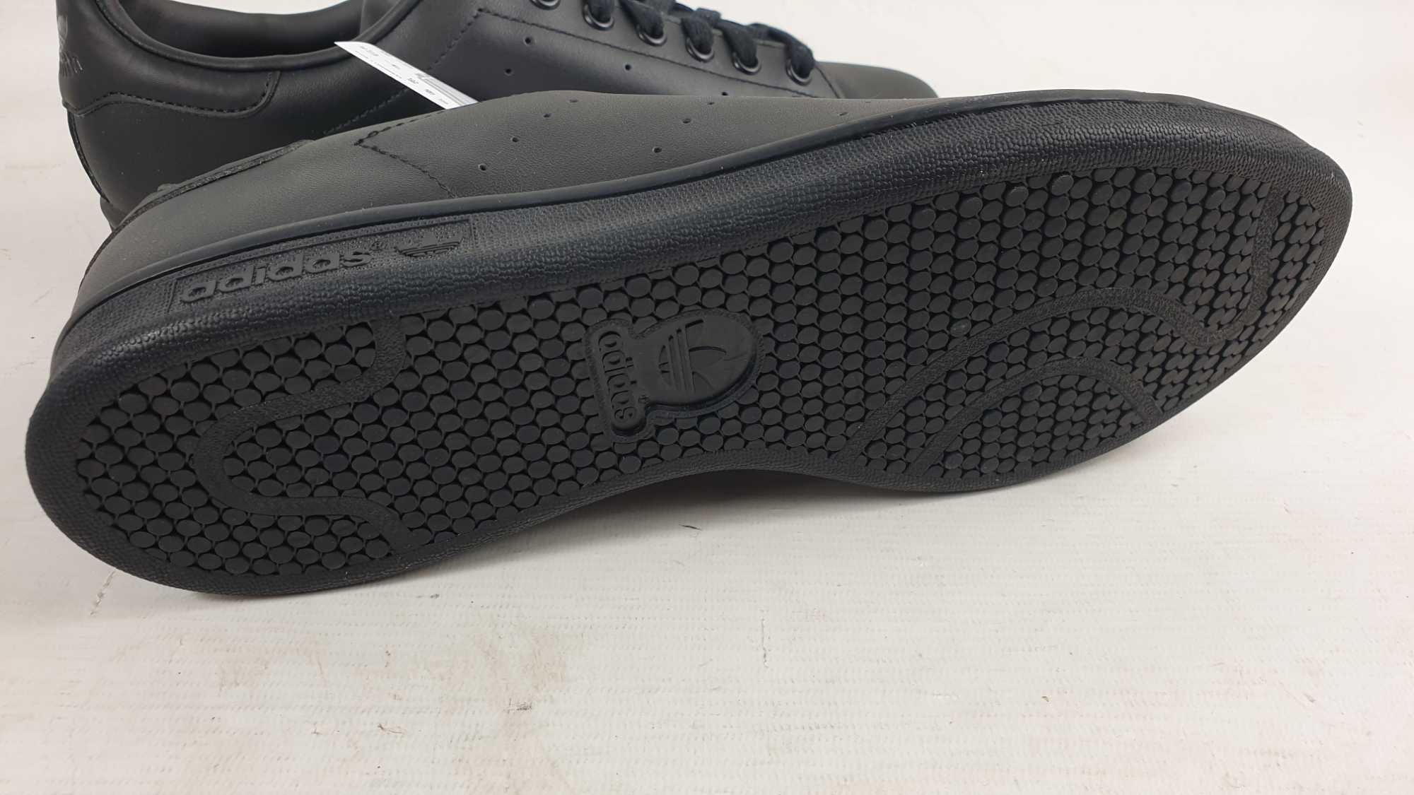 skórzane  nowe  czarne   ORIGINALS STAN SMITH M20327 rozmiar 44