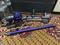Продаю аккумуляторный пылесос Dyson V6