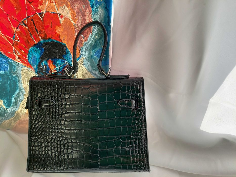 Шикарна чорна сумочка