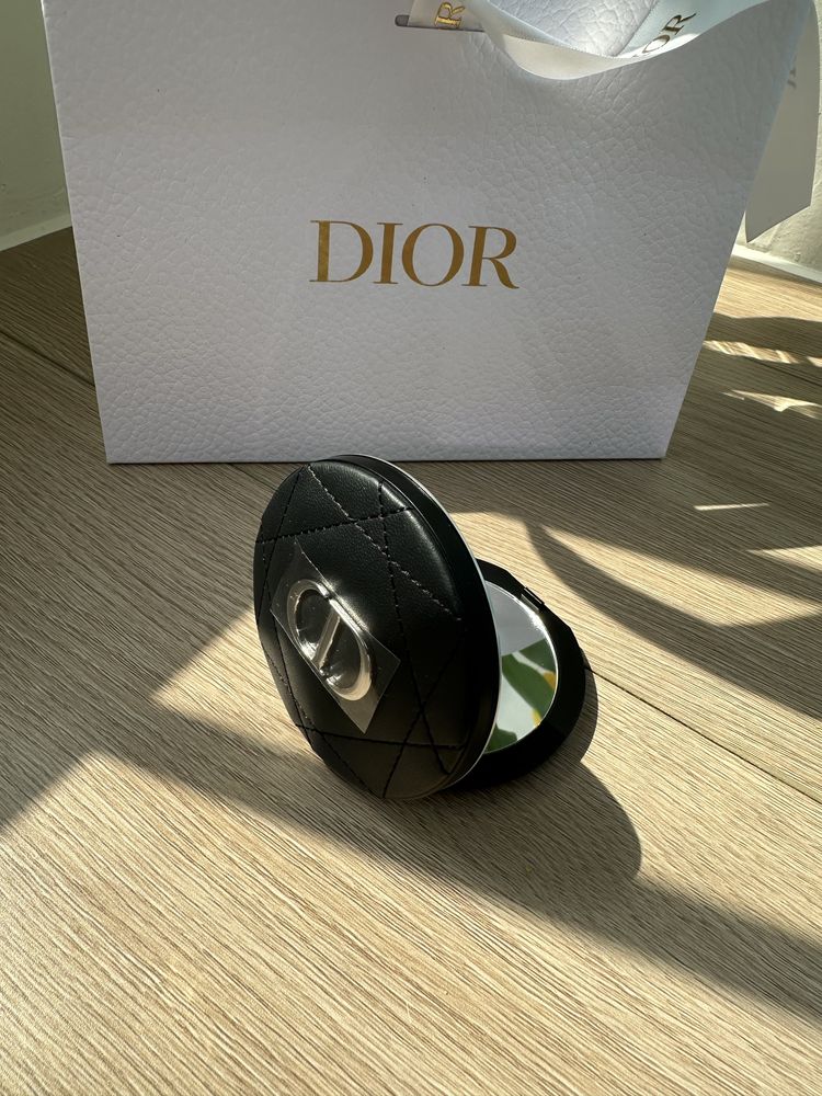 Дзеркало Christian Dior