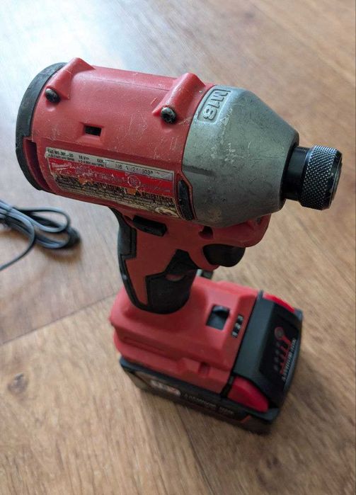 Бесщеточные импульсные шуруповерты Milwaukee M18 3601-20 / 3651-20
