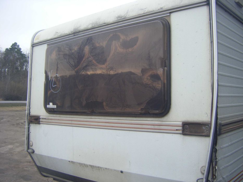 Schowek Kurnik Przyczepa  Kempingowa, Na Czesci Zamienne  Tanio