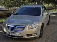 Продам Opel Insignia ідеальний стан, повністью обслугована.