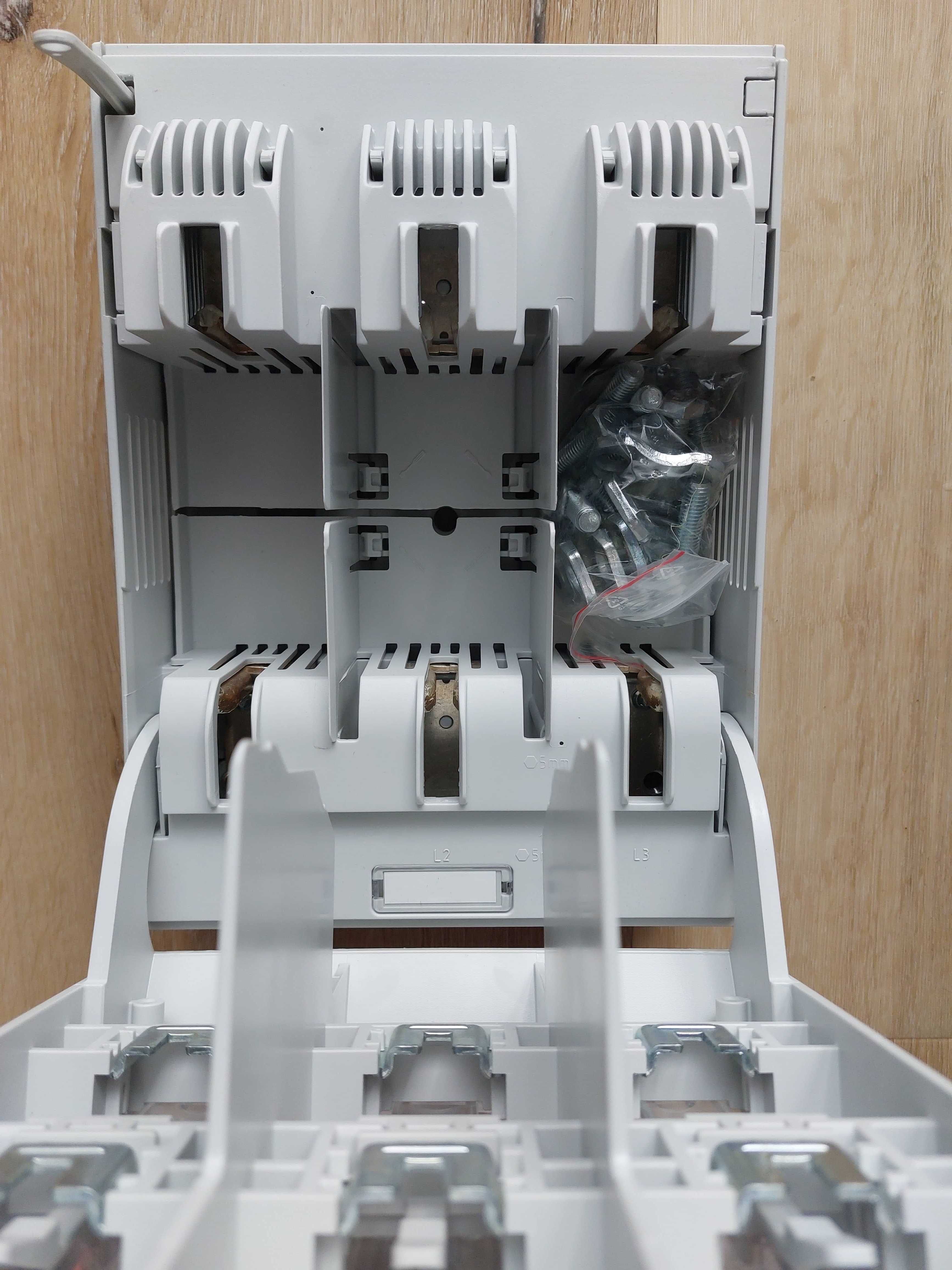 NOWY Rozłącznik izolacyjny Apator RBK1 690V 250A zaciski 50-185mm2