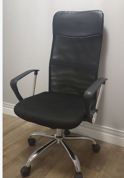 Regał wiszące szafa komoda fotel