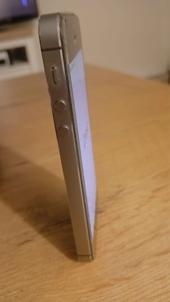 Klasyk iphone se pierwsza generacja 2 sztuki etui gratis szklo