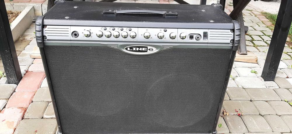 Wzmacniacz do gitary elektrycznej Line 6 Spider II  2 X Celestion 150W