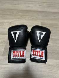 Боксерські перчатки Title Classic 14