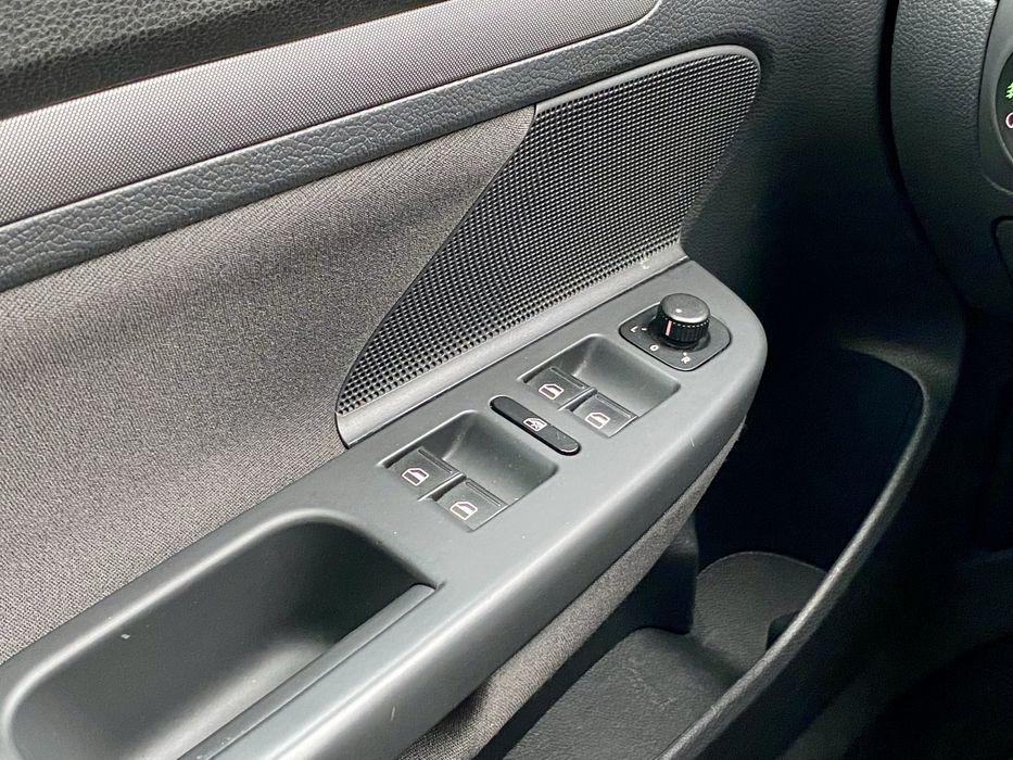 Volkswagen Golf5 GOAL 1.4mpi + газ 59 kw