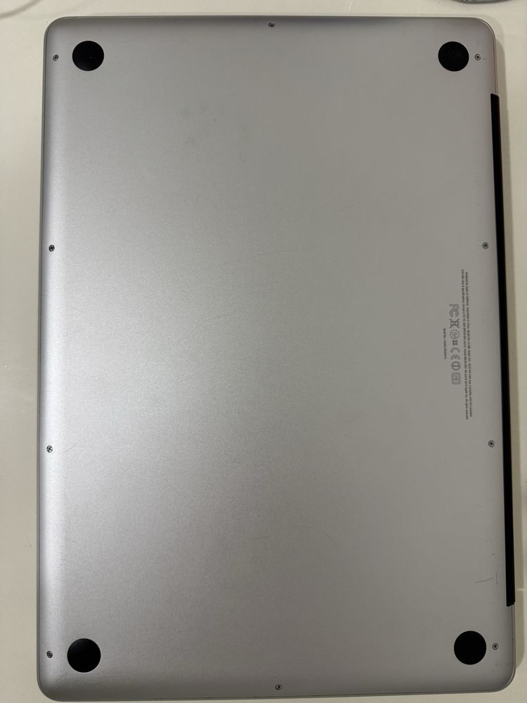 Macbook pro 15” i7