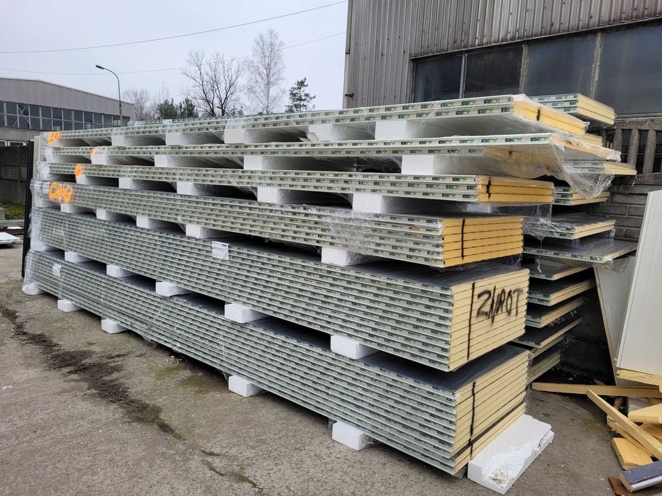 Płyty warstwowe, ścienne, obornickie, dachowe