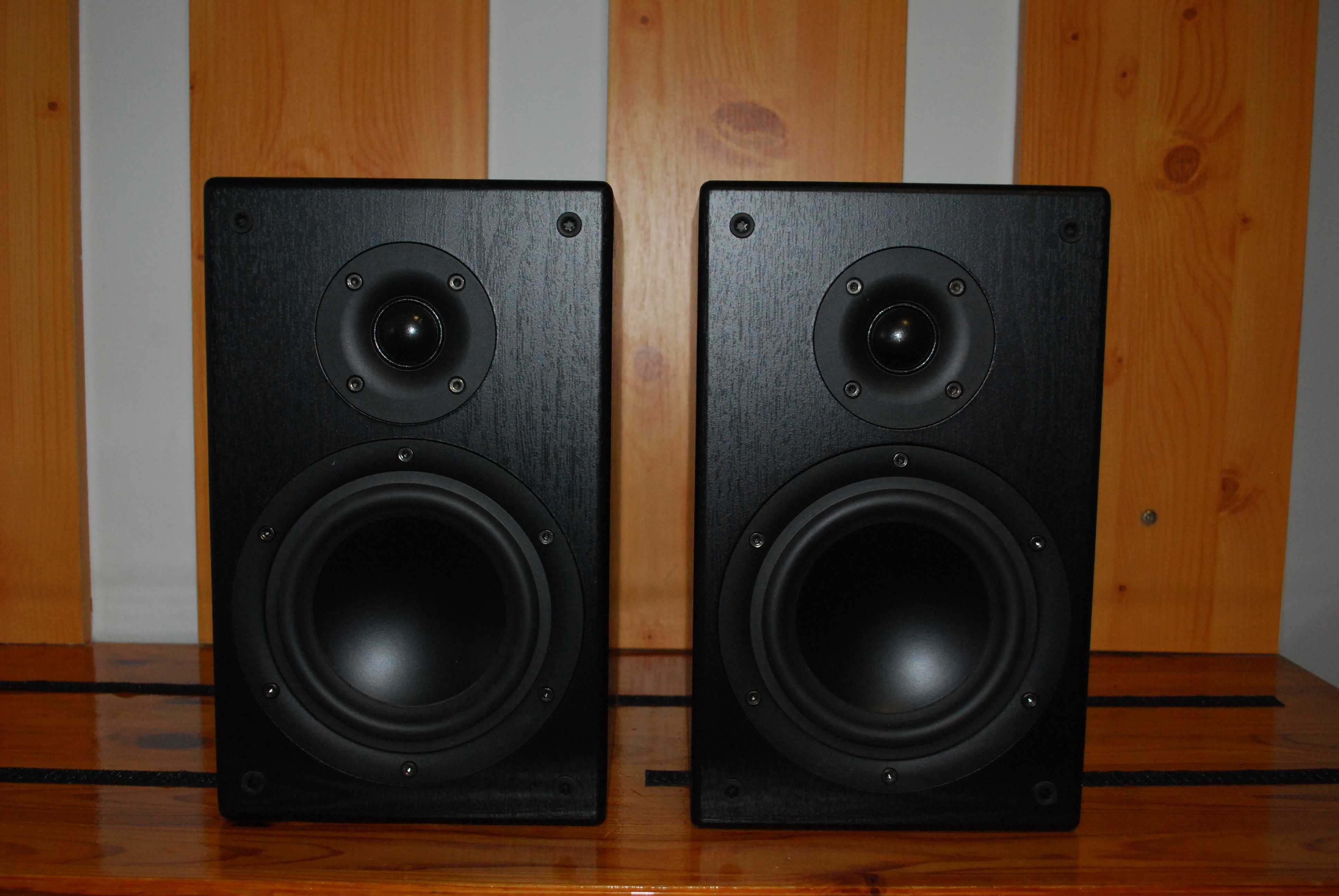 Sprzedam kolumny podstawkowe DENON SC-F107