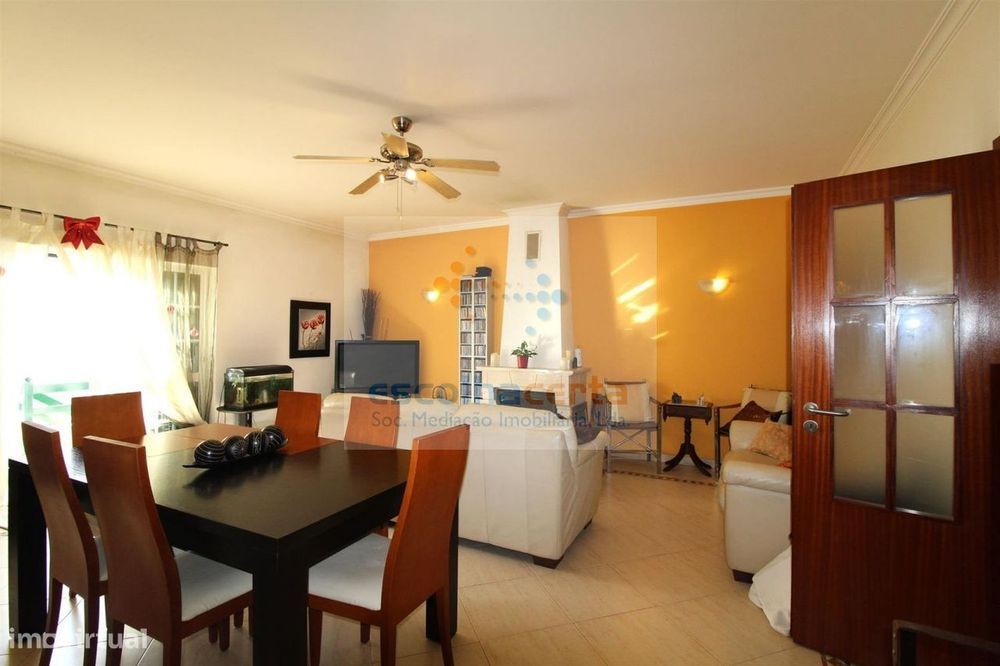 Moradia T3 com Garagem Vale Milhaços - Corroios