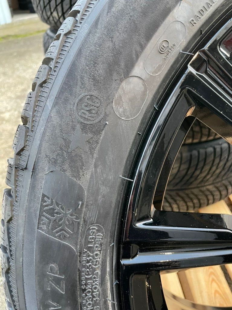 Komplet nowe koła zima bmw X5 G05 X6 G06 275/45R20 CZARNE