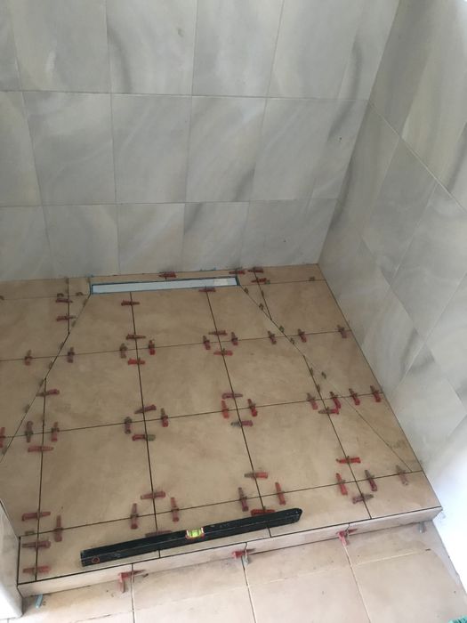 РЕМОН  квартир офісів та будинків відновленя приміщень