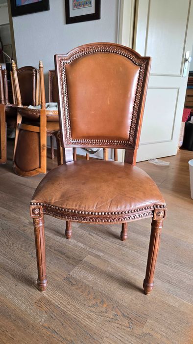 Cadeiras Clássicas Antigas, Estilo Luís XVI