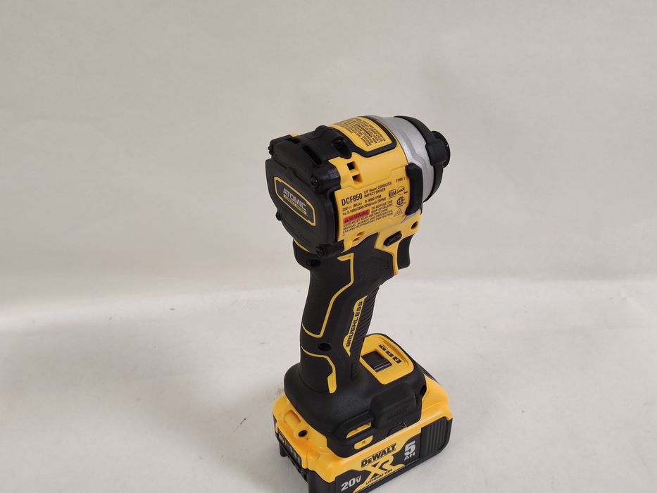Компактний імпульсний шуруповерт DeWALT DCF850P1 XR 20Vmax Atomic