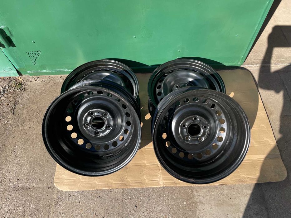 Komplet oryginalnych felg stalowych NISSAN 16"  5X114,3  ET40  6,5J