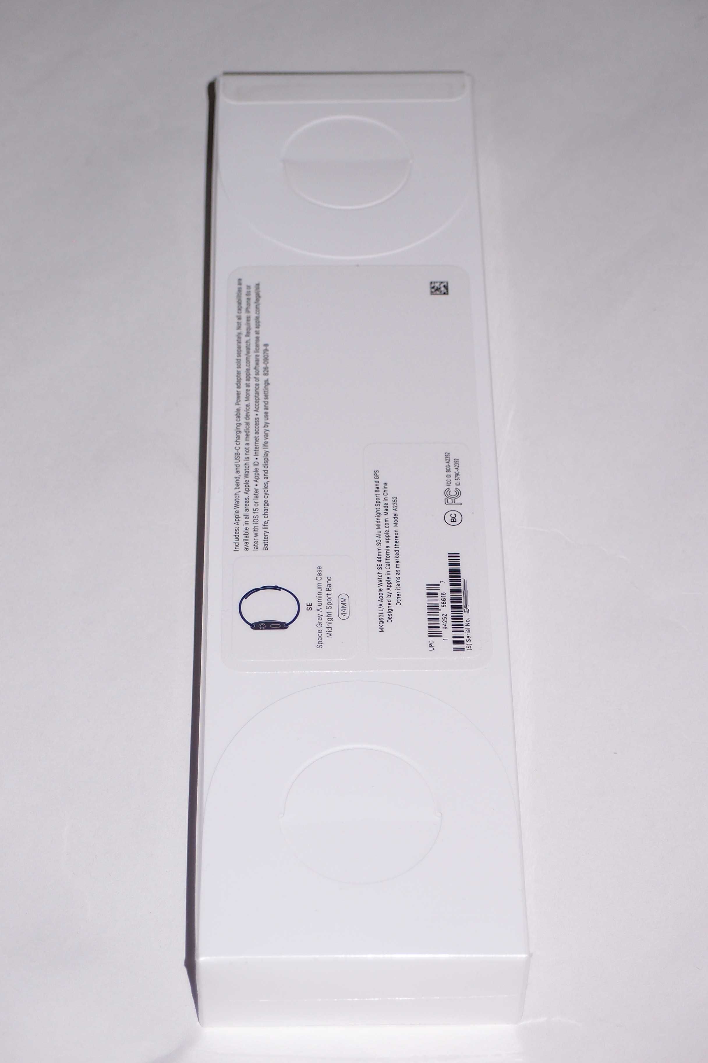 Годинник новий Apple Watch Series SE 44mm Space Grey